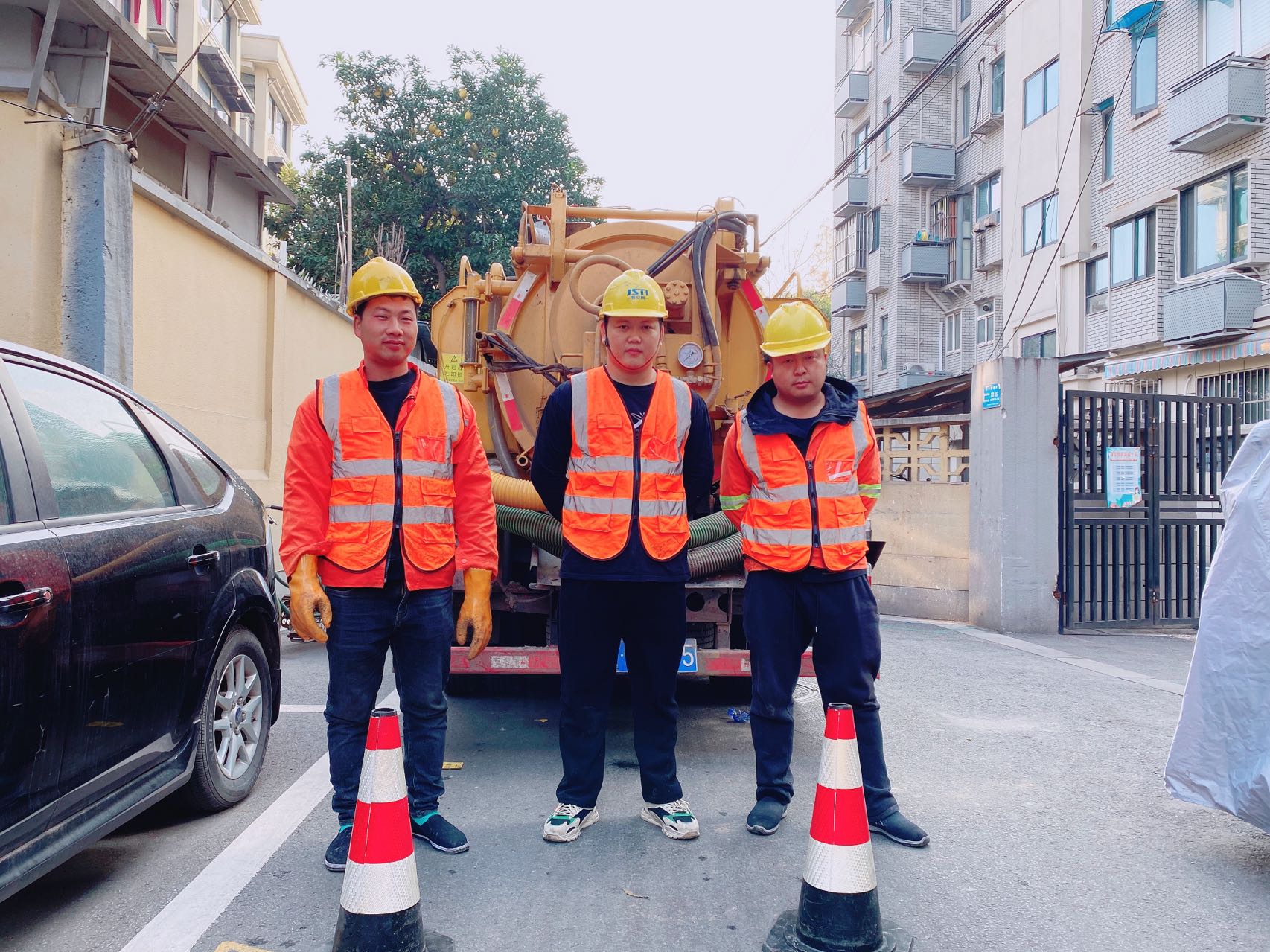 兴卫村南京某小区管道清淤检测施工